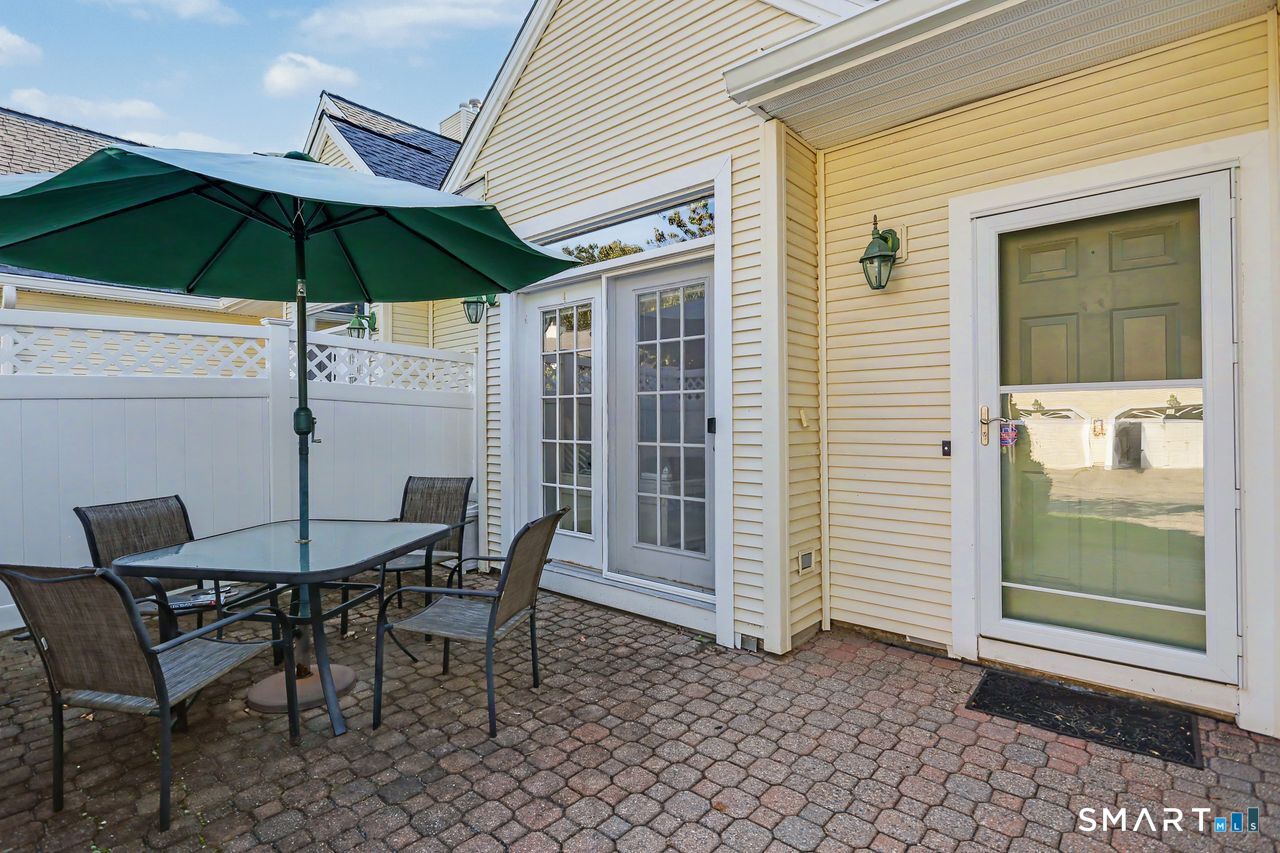 17 Southwick North Court Milford CT 06461