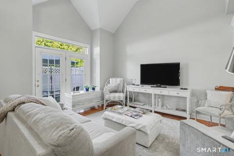 17 Southwick North Court Milford CT 06461