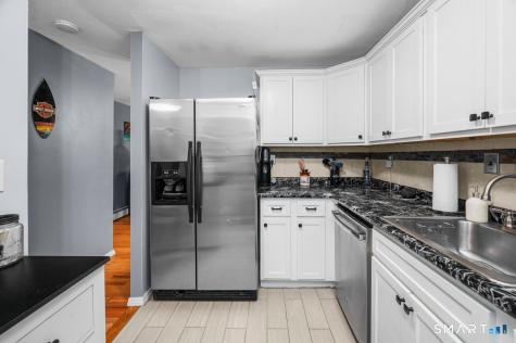 181 Williamstown Court Newington CT 06111