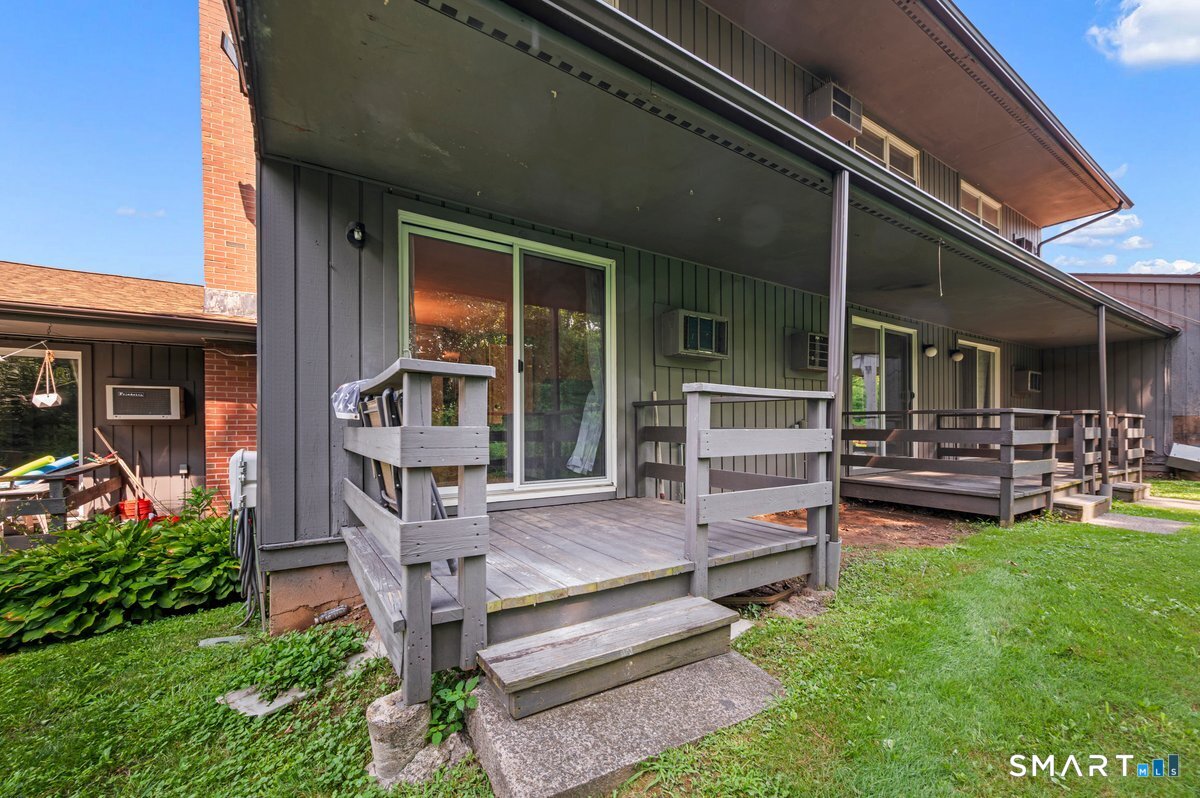 181 Williamstown Court Newington CT 06111
