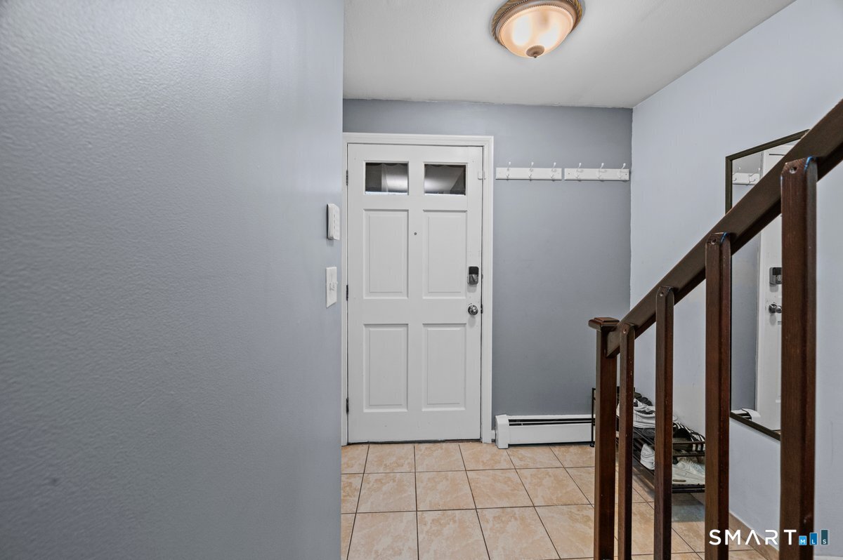 181 Williamstown Court Newington CT 06111