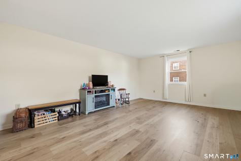 345 Dunfey Lane Windsor CT 06095