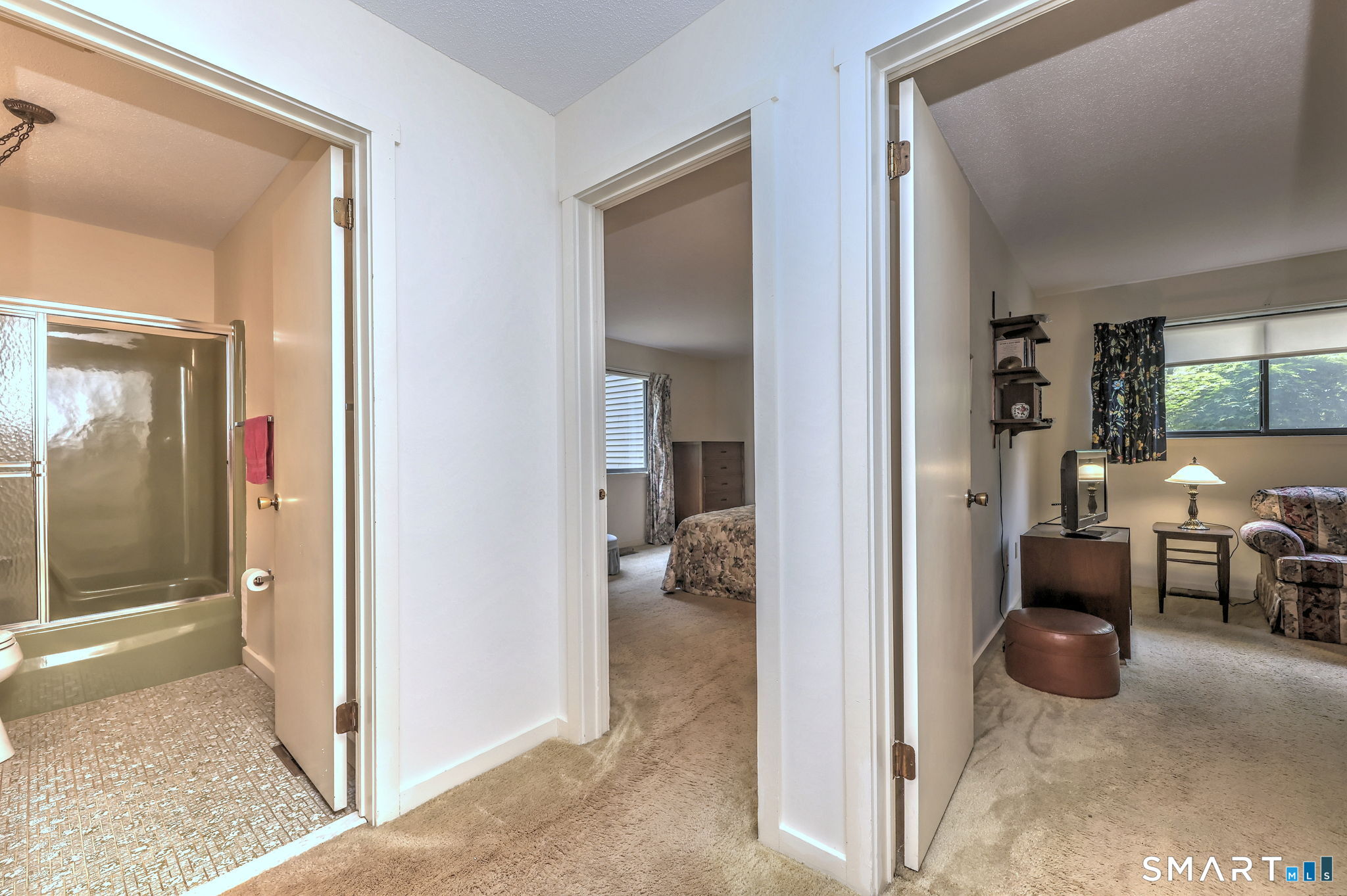 14 Greenbriar Drive Farmington CT 06032