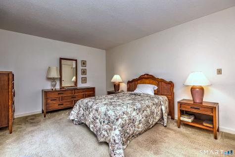 14 Greenbriar Drive Farmington CT 06032