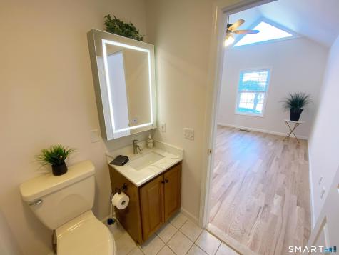 8 Saint George Place Newtown CT 06482