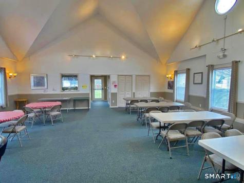 8 Saint George Place Newtown CT 06482