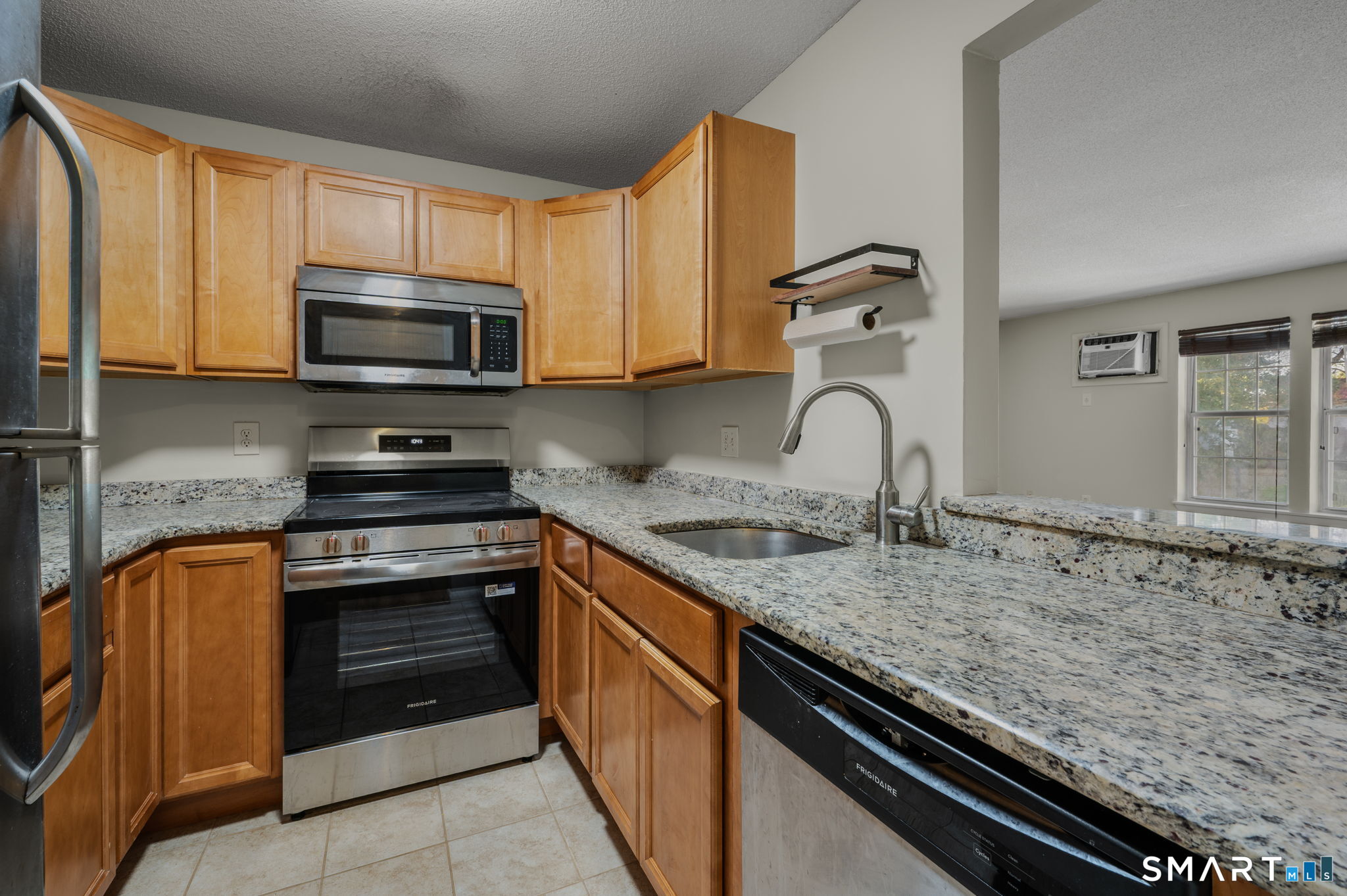 82 Longview Street Waterford CT 06385
