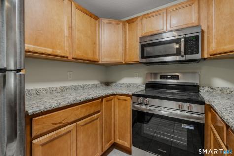 82 Longview Street Waterford CT 06385