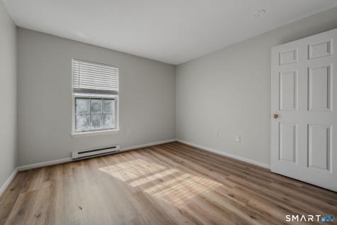 82 Longview Street Waterford CT 06385