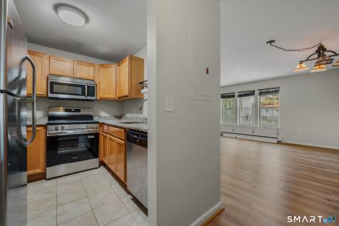 82 Longview Street Waterford CT 06385