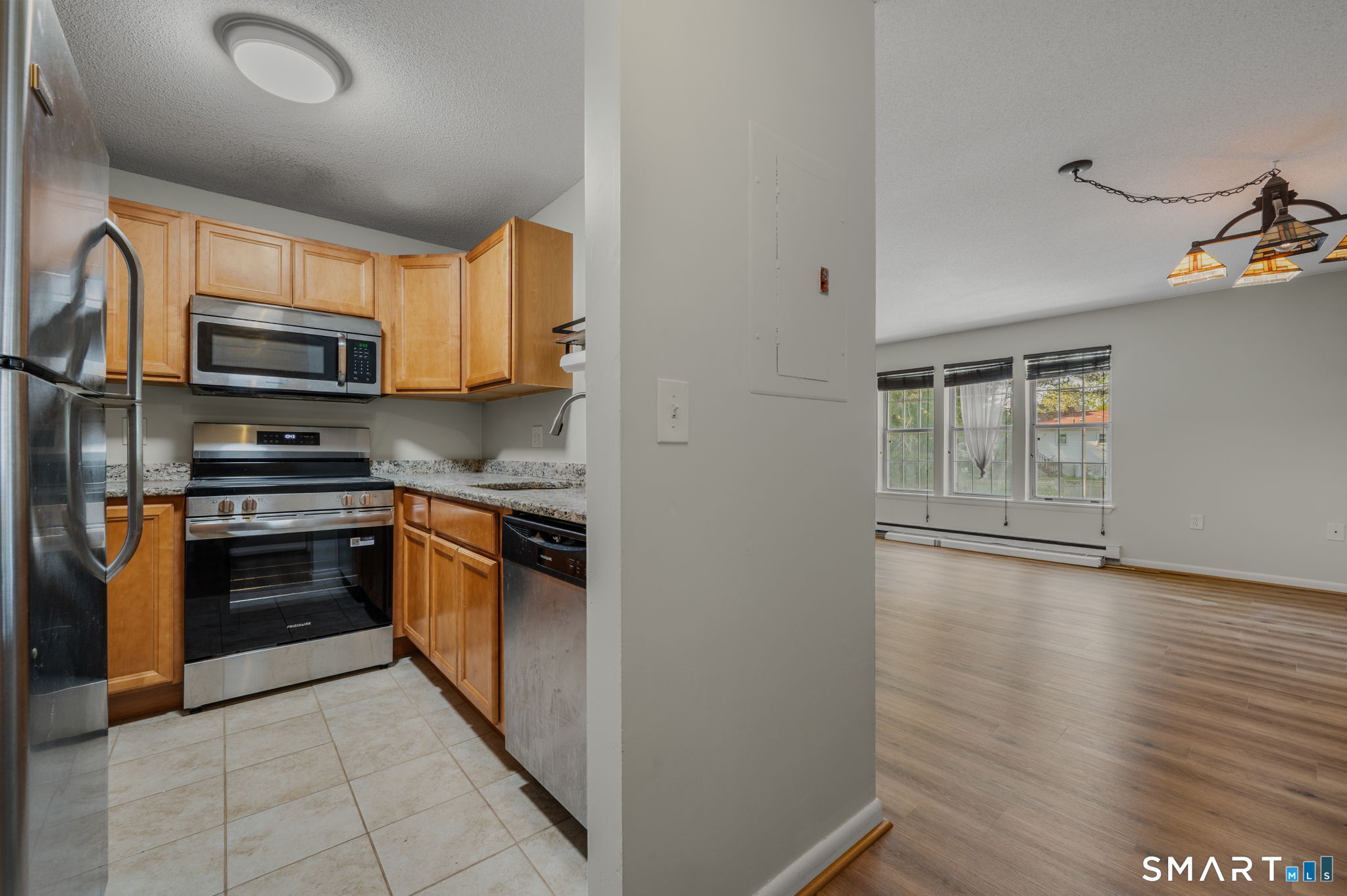 82 Longview Street Waterford CT 06385