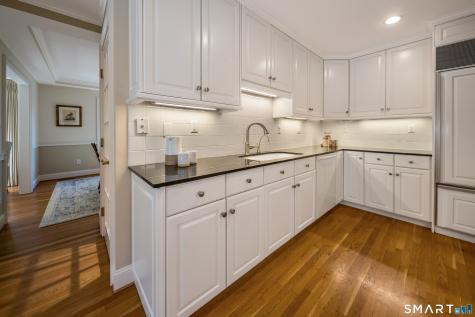 5 Boxwood Circle Avon CT 06001