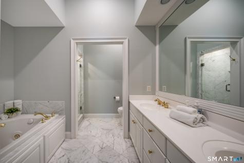 5 Boxwood Circle Avon CT 06001
