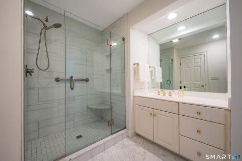 5 Boxwood Circle Avon CT 06001
