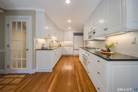 5 Boxwood Circle Avon CT 06001