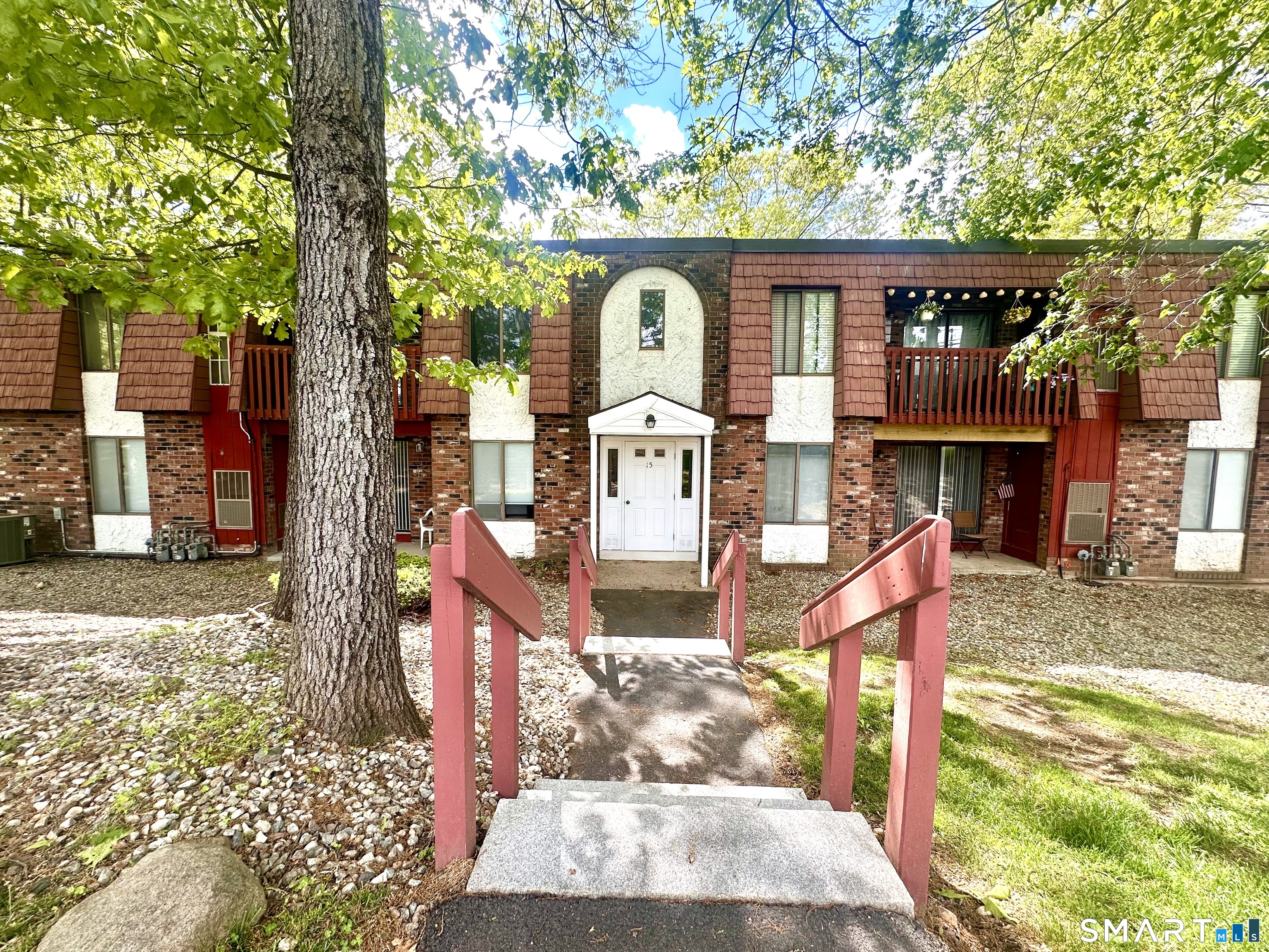 15 Woodsedge Drive Newington CT 06111