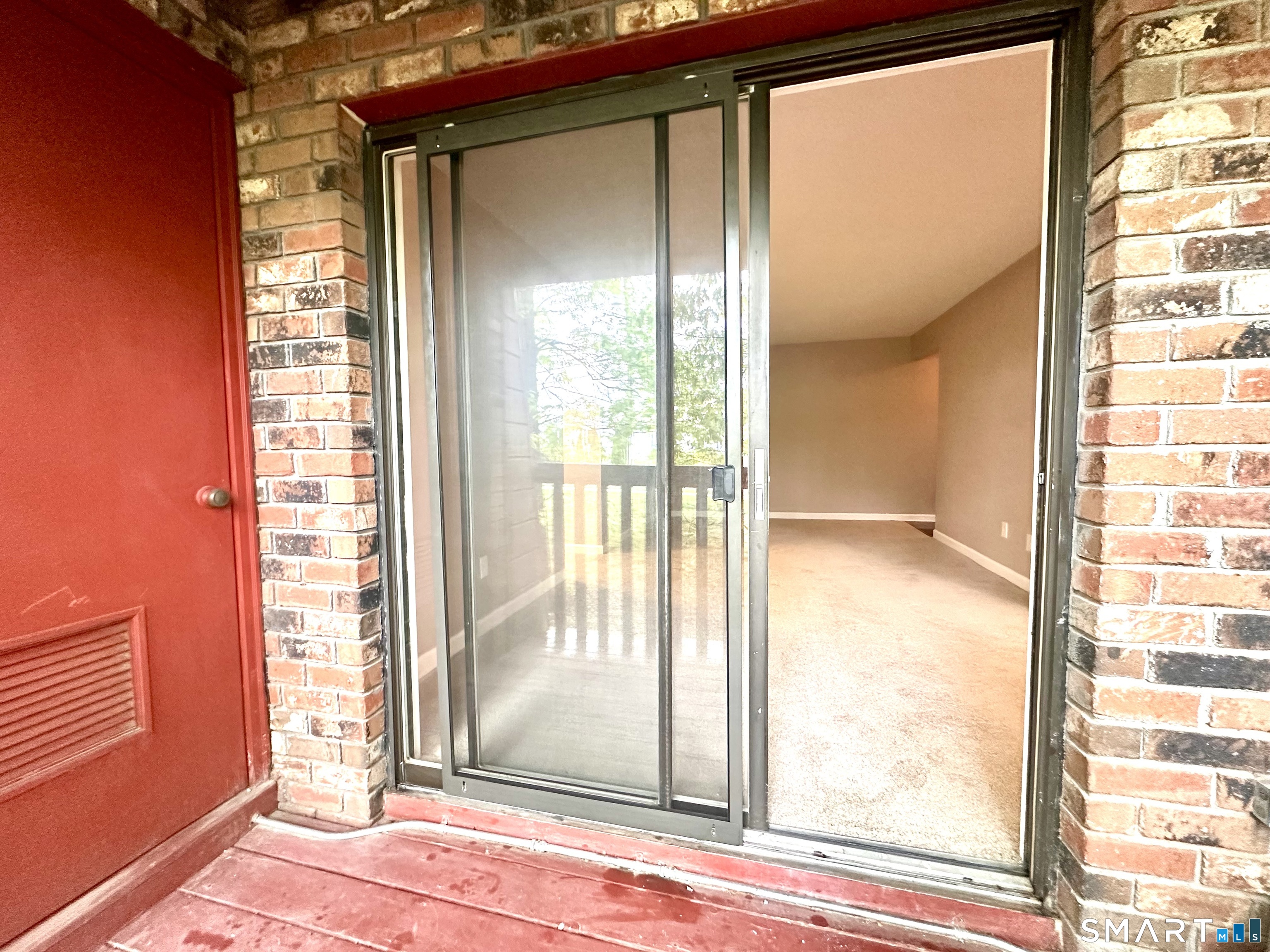 15 Woodsedge Drive Newington CT 06111
