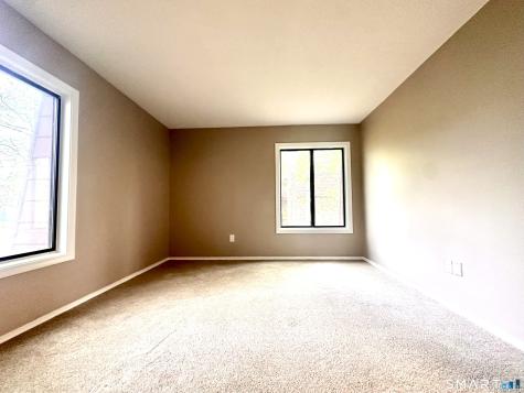 15 Woodsedge Drive Newington CT 06111