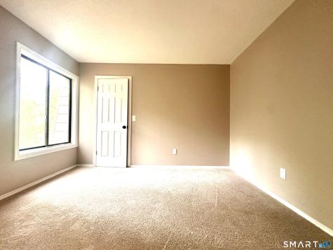 15 Woodsedge Drive Newington CT 06111