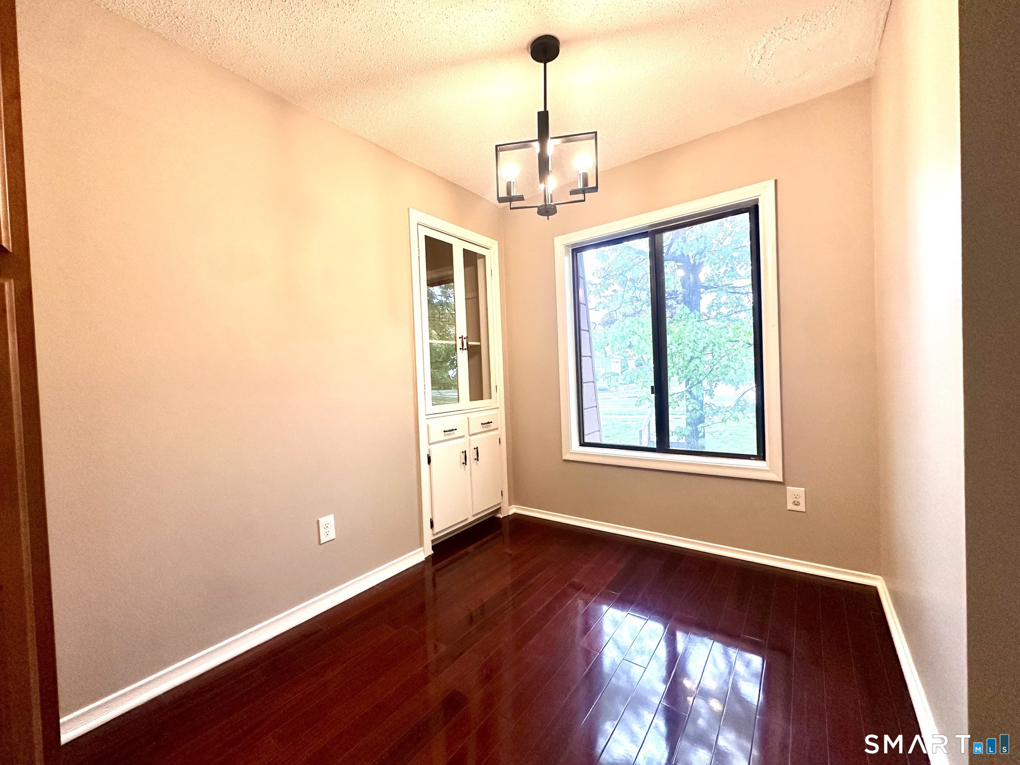 15 Woodsedge Drive Newington CT 06111