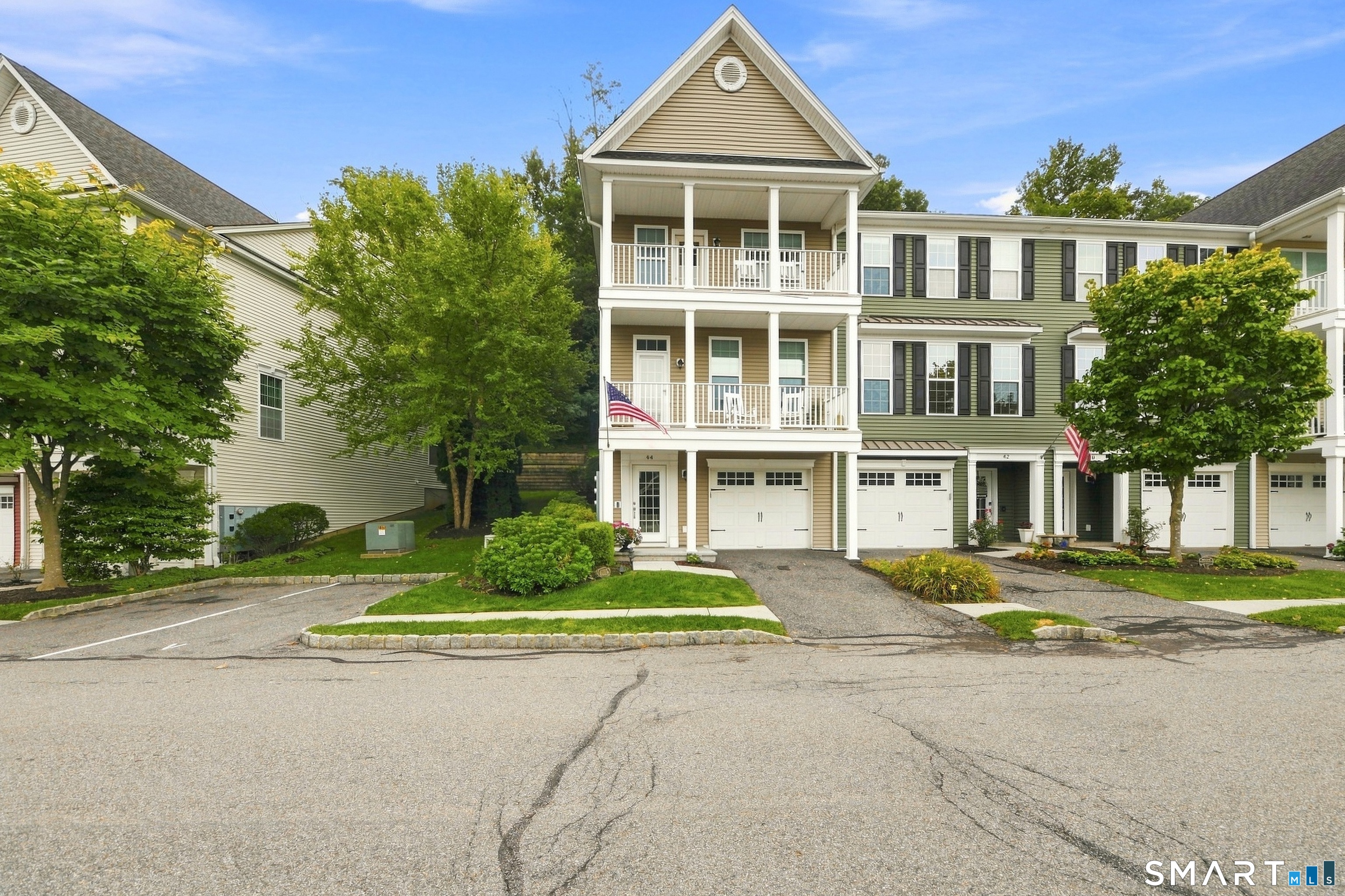 44 Warrington Round Street Danbury CT 06810