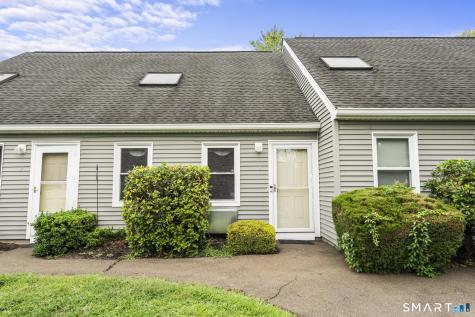 8 Grove Court Branford CT 06405
