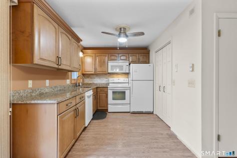 8 Grove Court Branford CT 06405