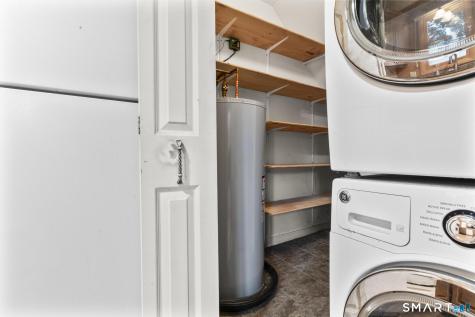 8 Grove Court Branford CT 06405