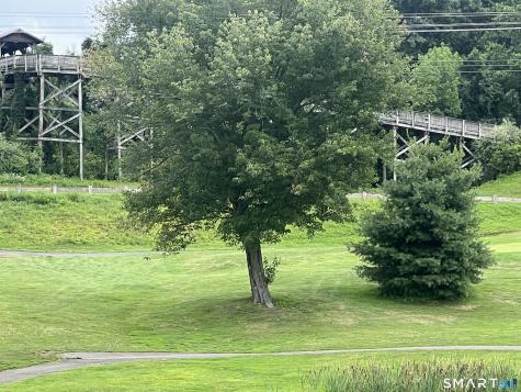 9 Pilgrim Harbor Wallingford CT 06492