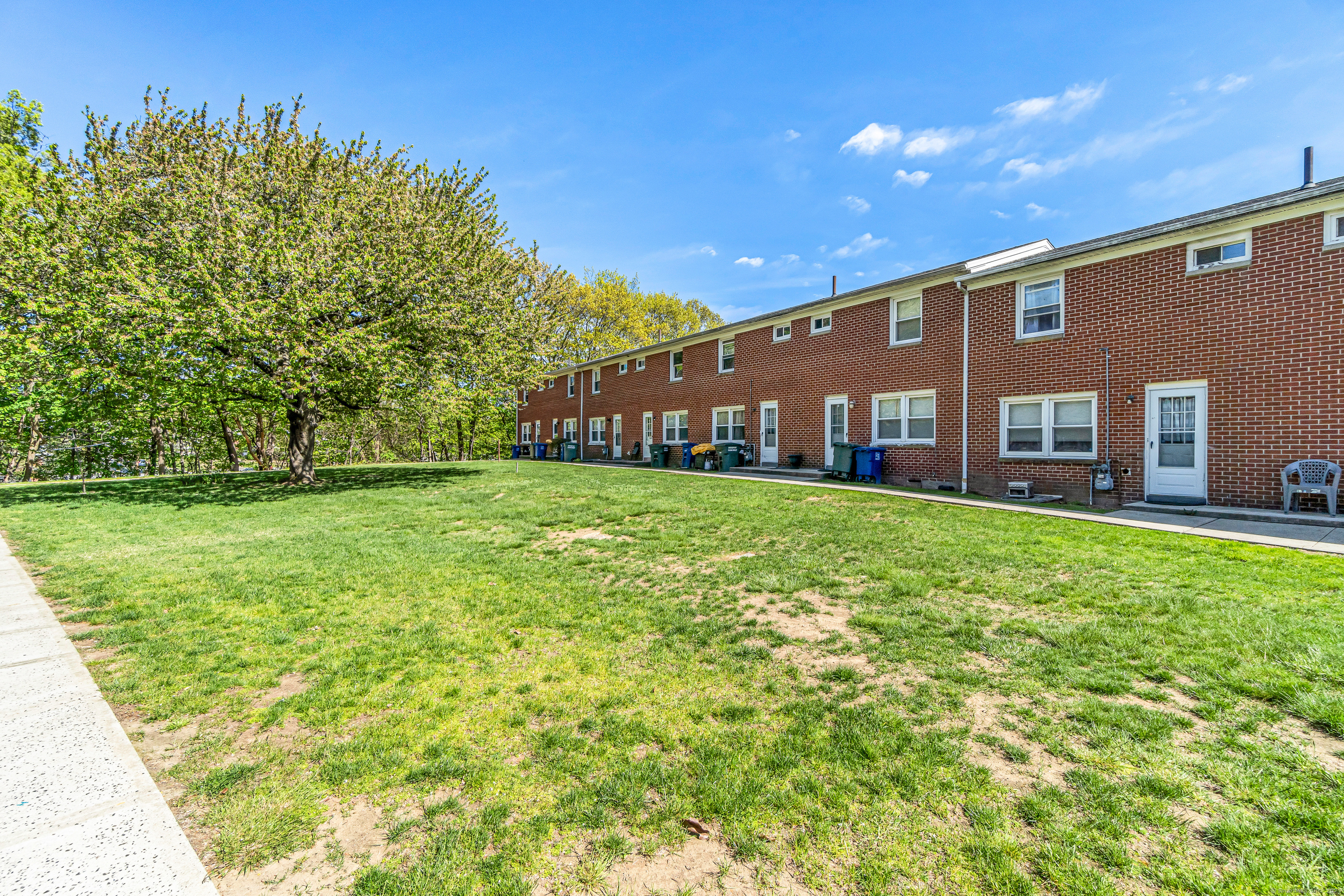 26 Karen Court Bridgeport CT 06606