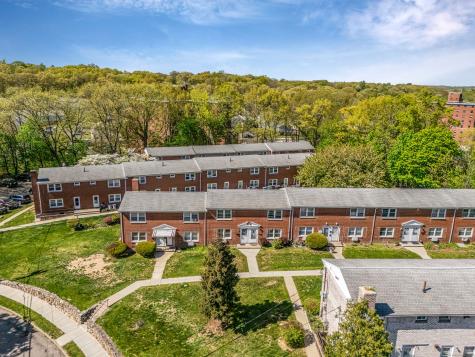 26 Karen Court Bridgeport CT 06606