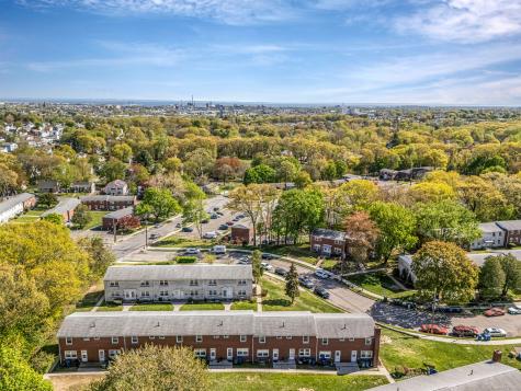 26 Karen Court Bridgeport CT 06606