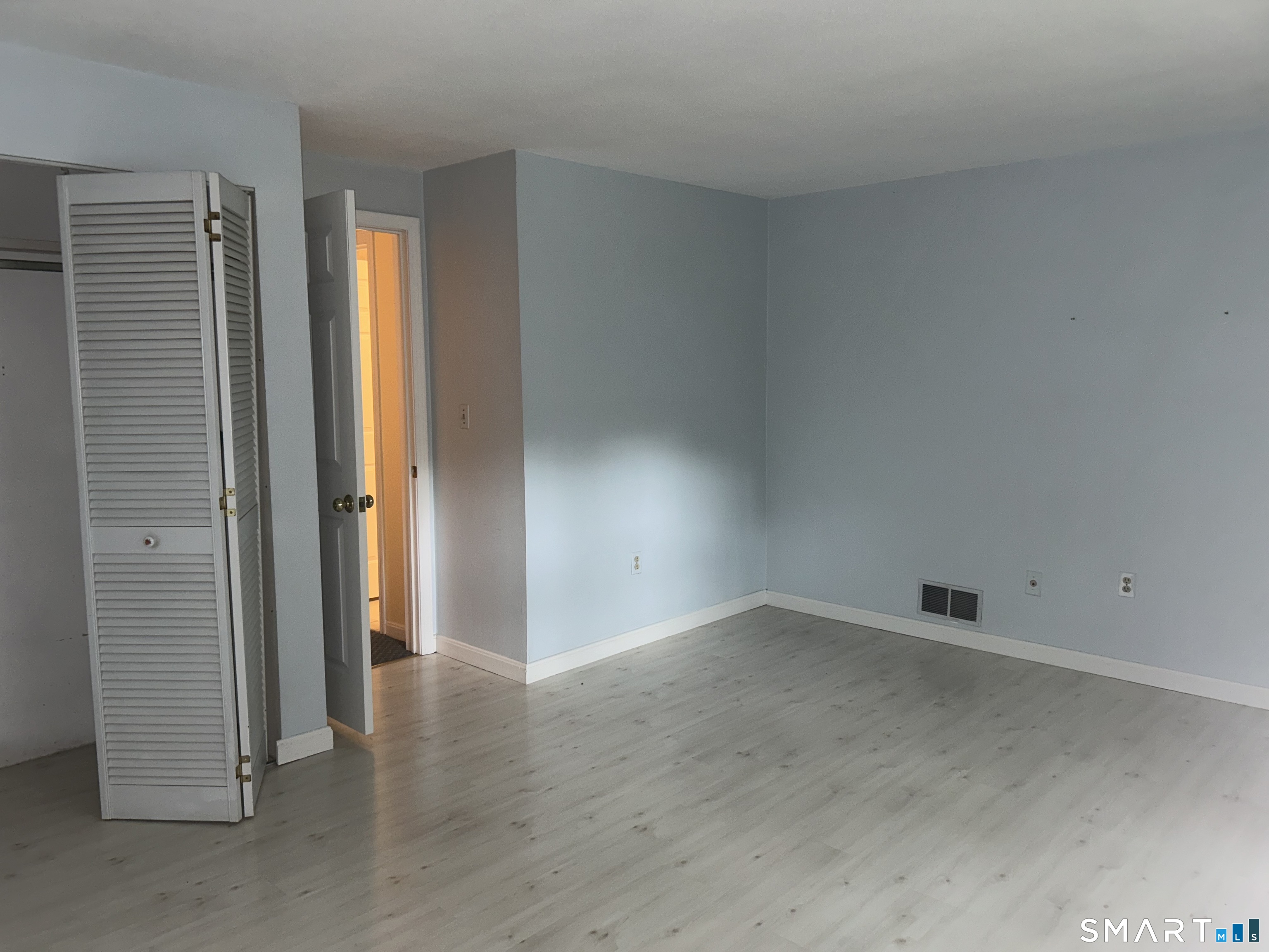 318 Dunfey Lane Windsor CT 06095