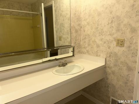 318 Dunfey Lane Windsor CT 06095