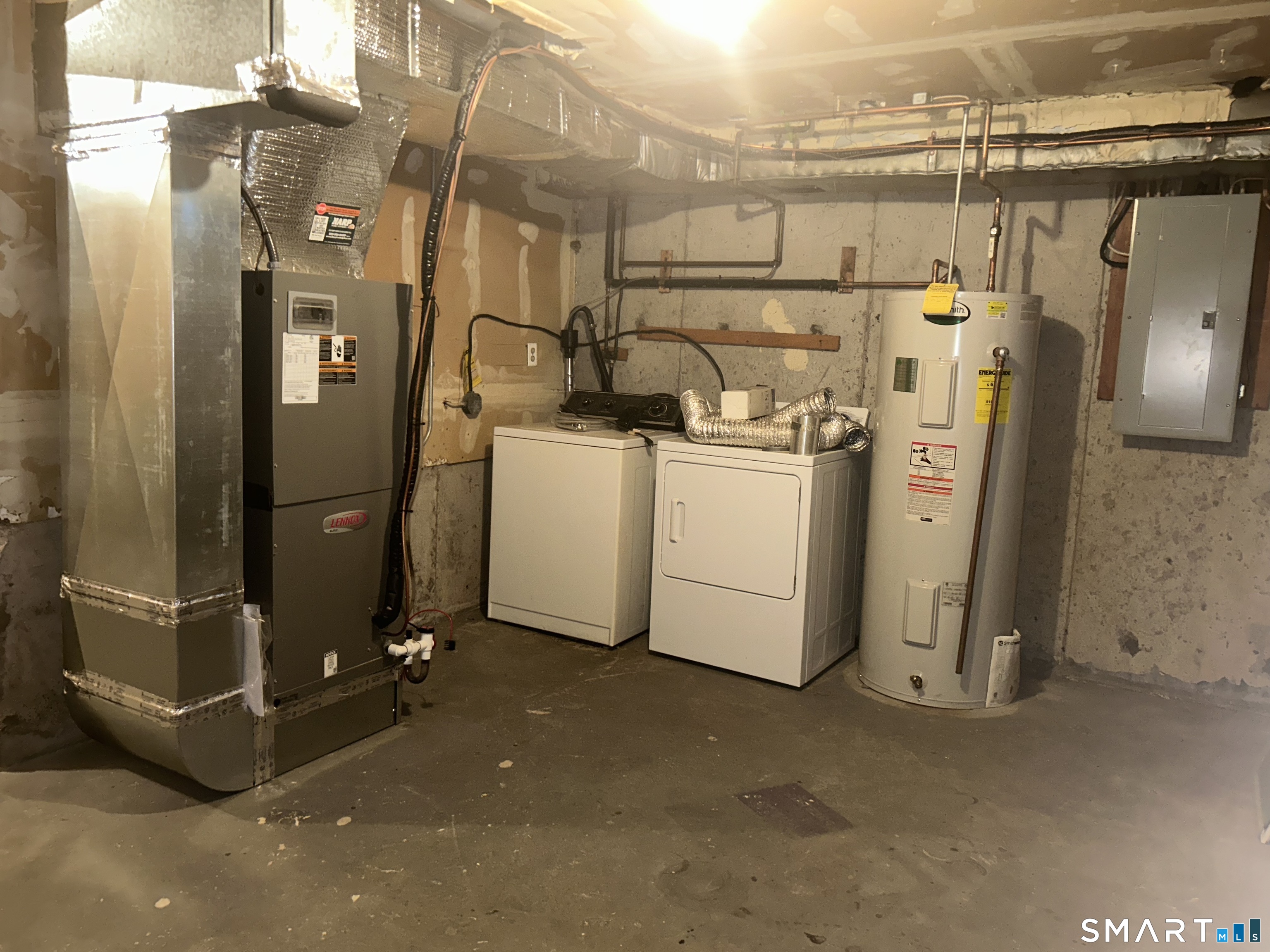 318 Dunfey Lane Windsor CT 06095