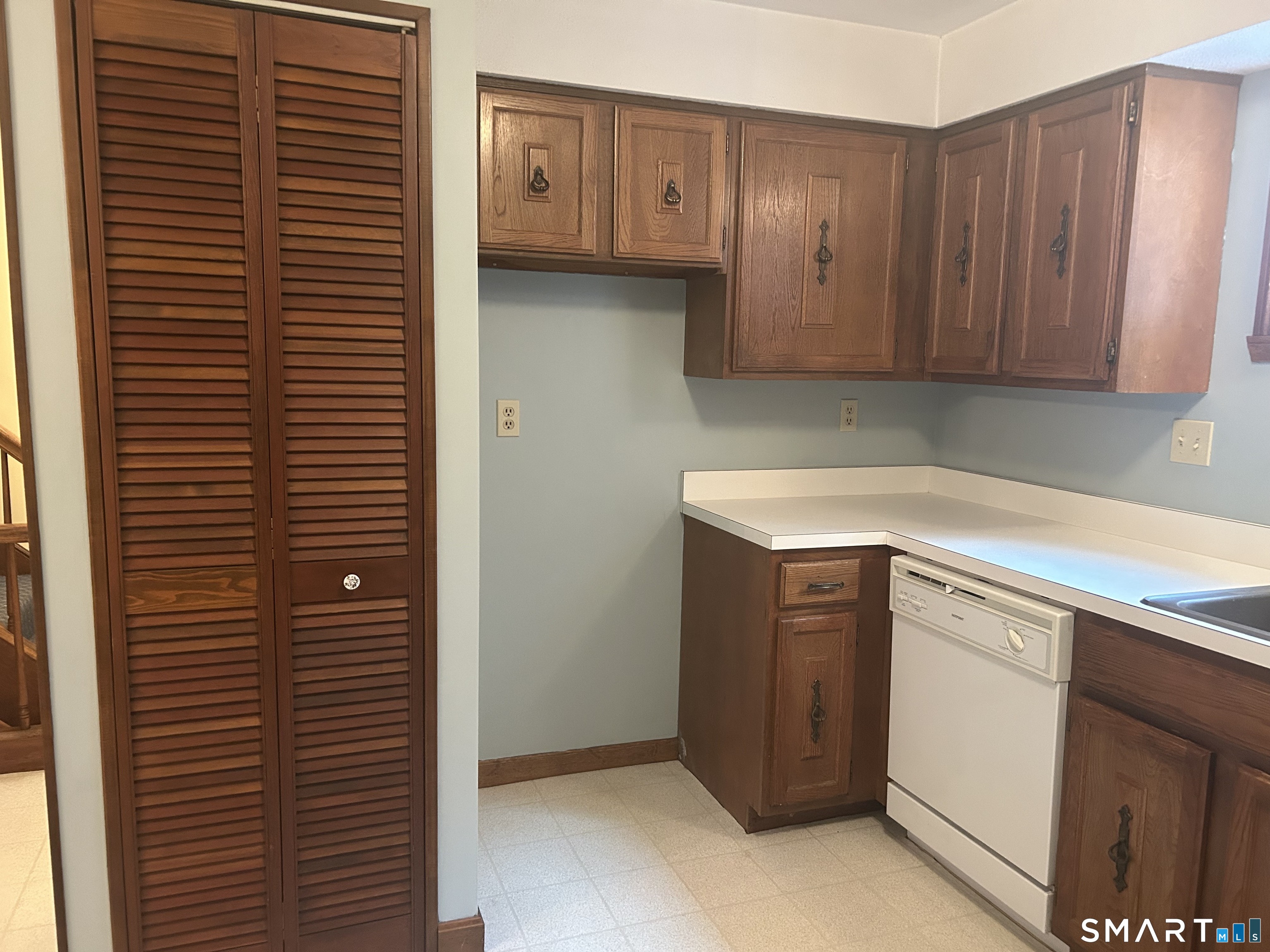 318 Dunfey Lane Windsor CT 06095