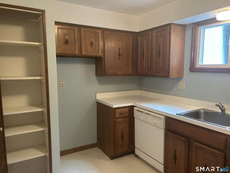 318 Dunfey Lane Windsor CT 06095