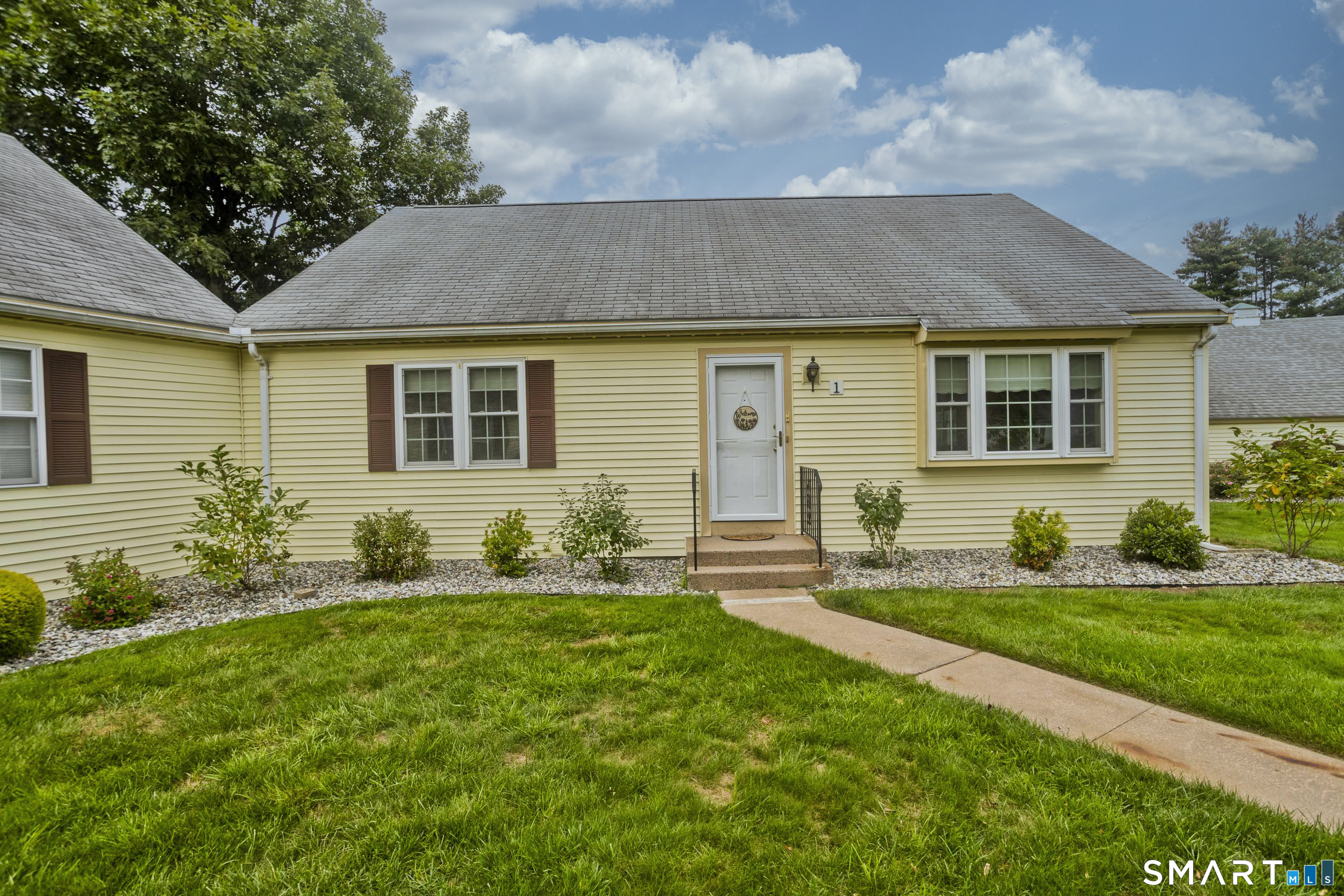 1 Strathmore Lane Suffield CT 06078