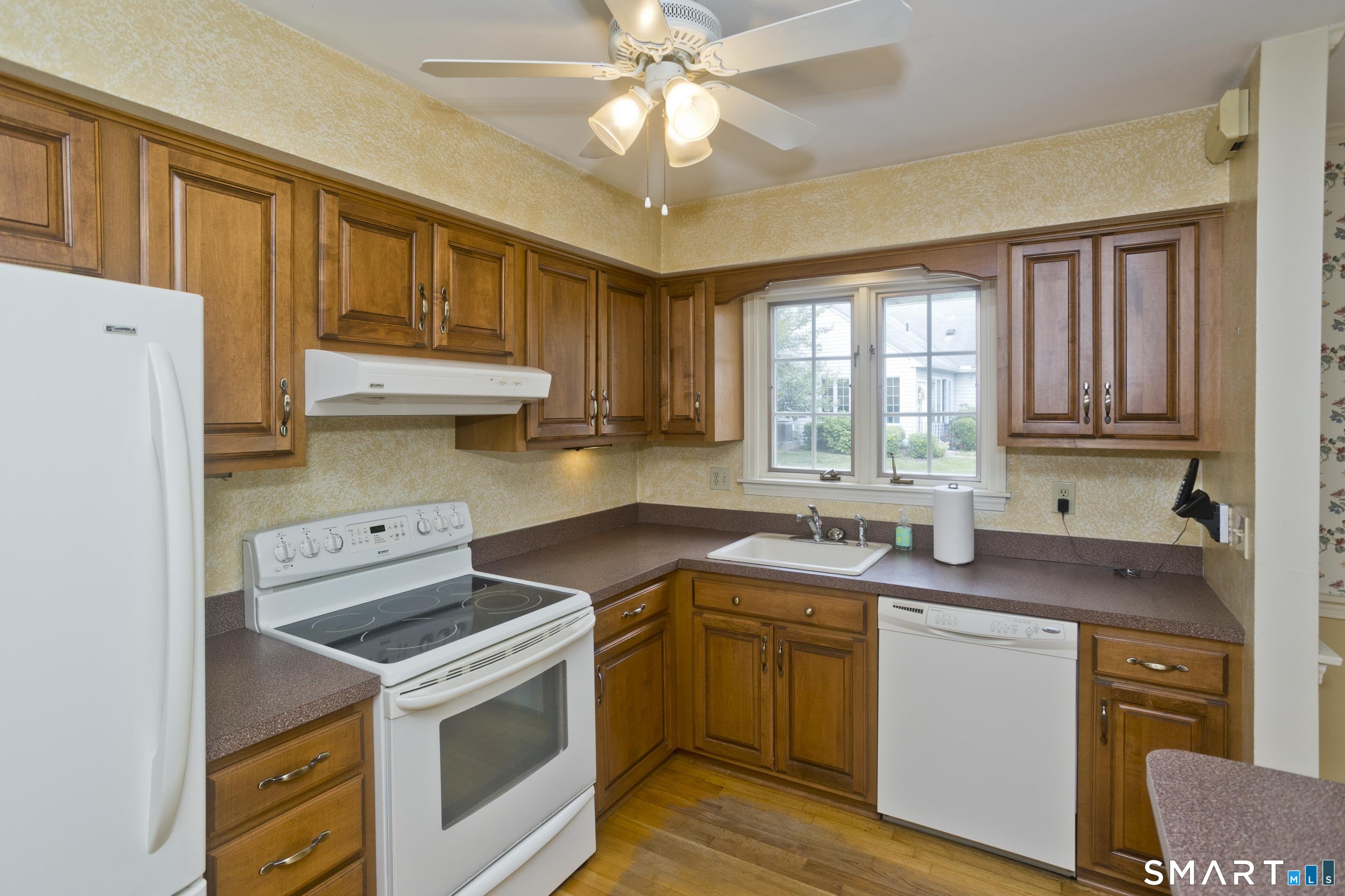 1 Strathmore Lane Suffield CT 06078