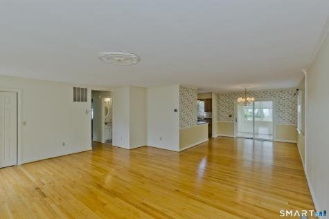 1 Strathmore Lane Suffield CT 06078