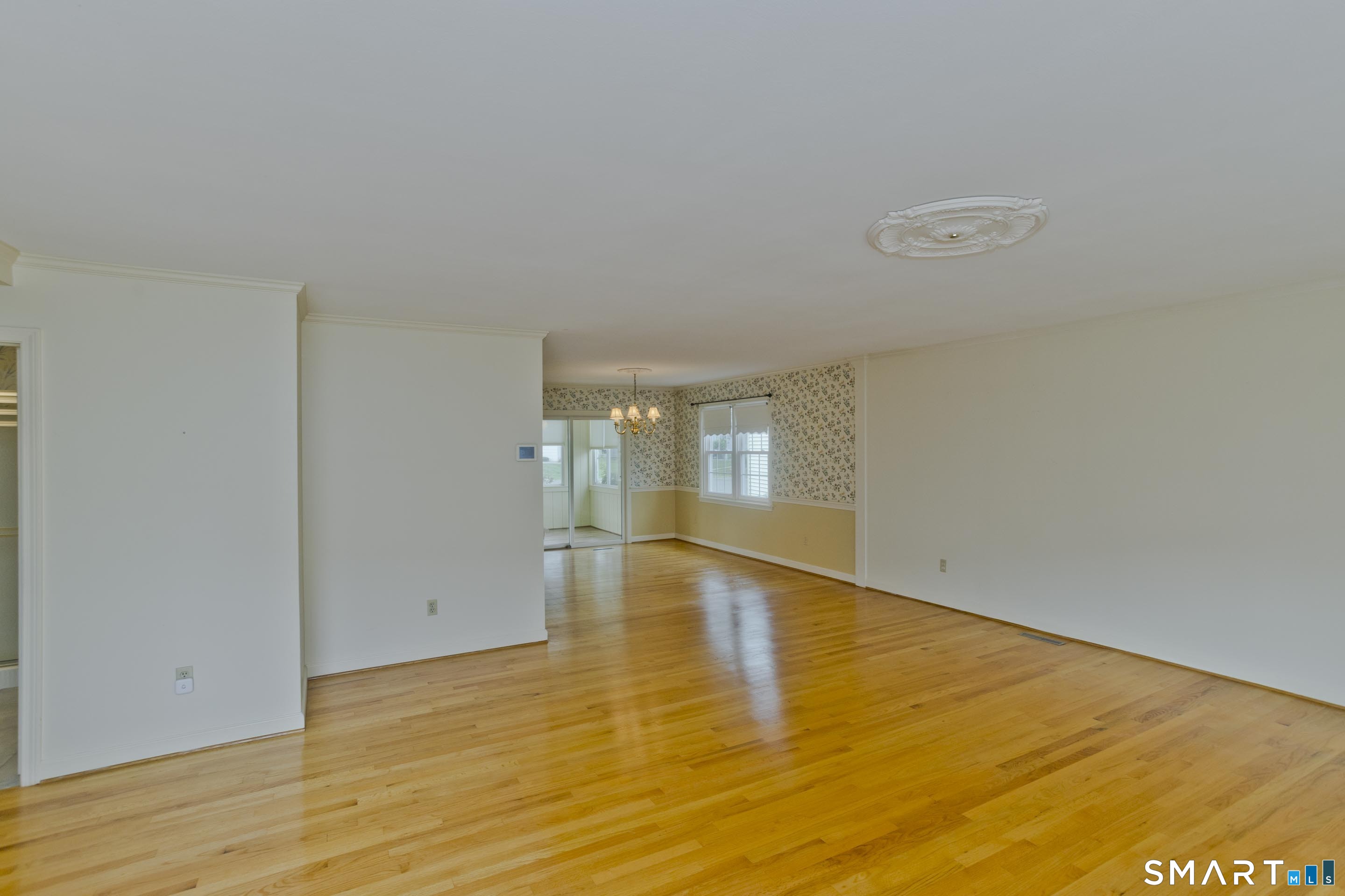 1 Strathmore Lane Suffield CT 06078