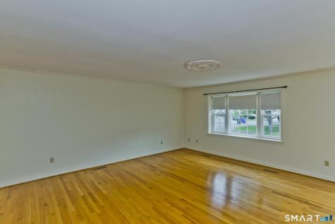 1 Strathmore Lane Suffield CT 06078