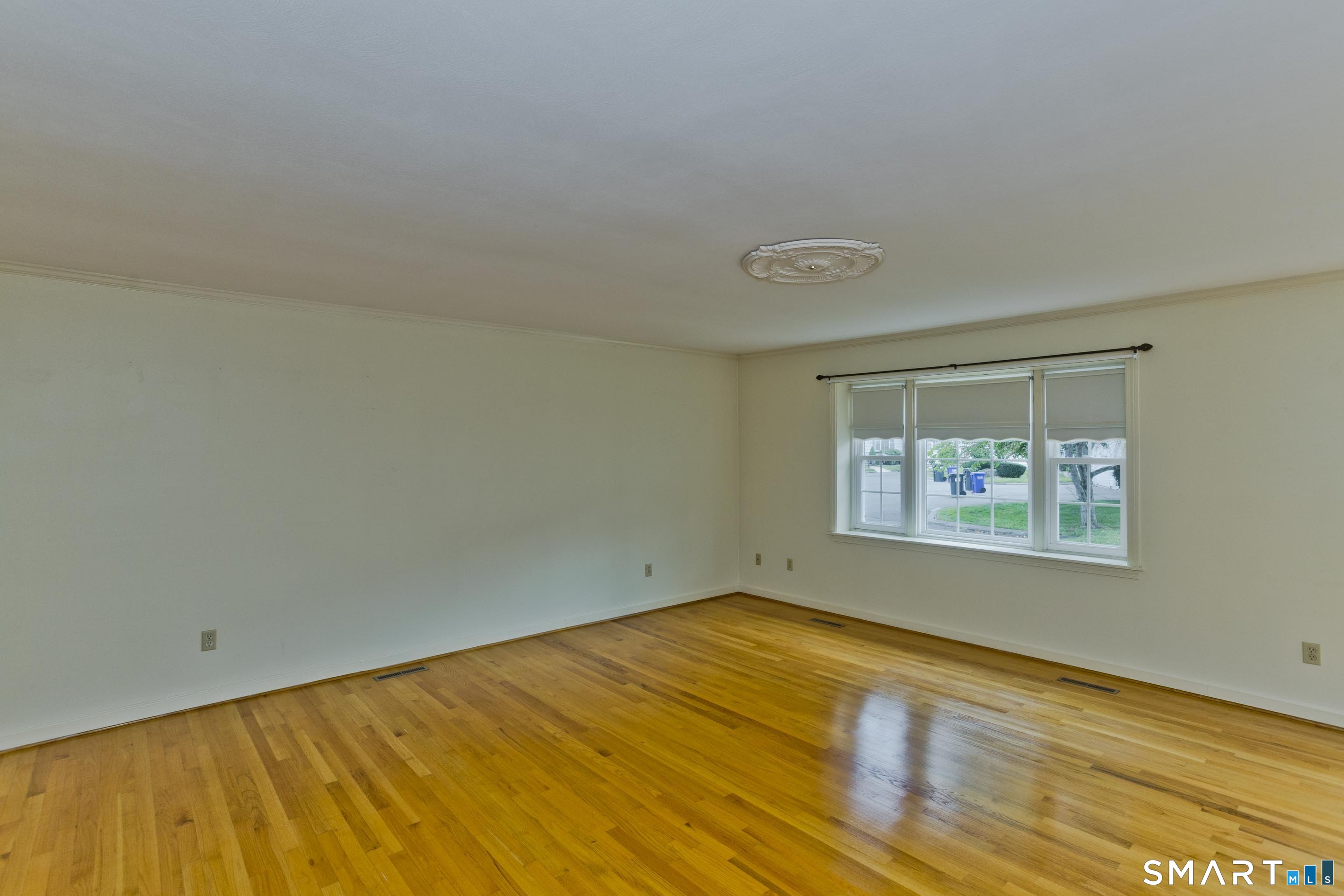 1 Strathmore Lane Suffield CT 06078