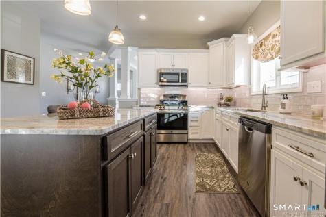 137 Mulholland Way North Haven CT 06473