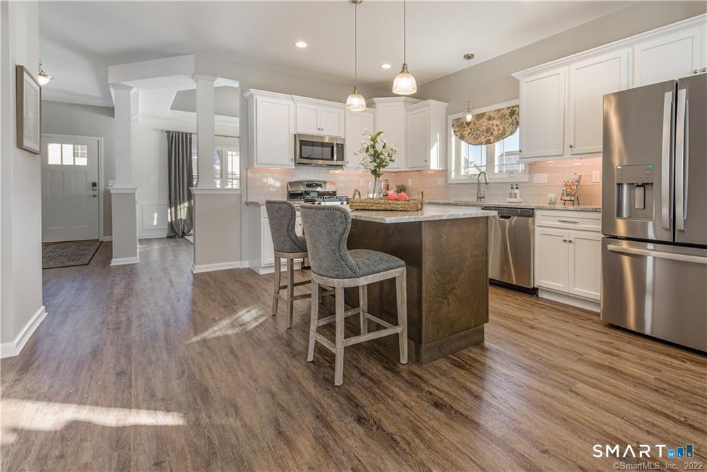 137 Mulholland Way North Haven CT 06473
