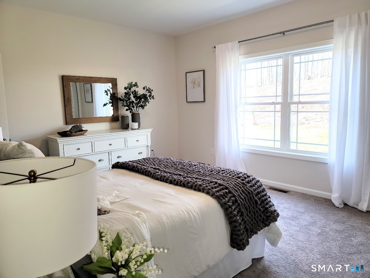 137 Mulholland Way North Haven CT 06473