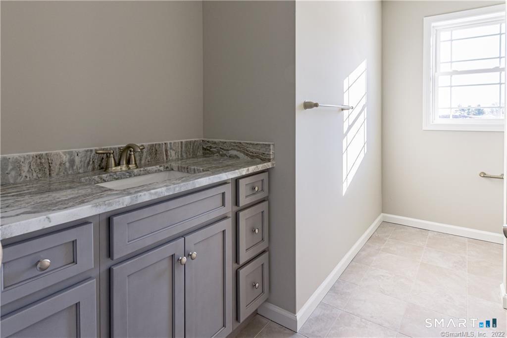 137 Mulholland Way North Haven CT 06473