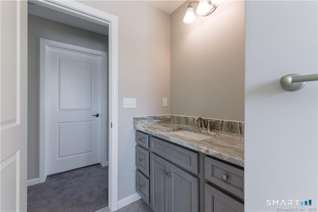 137 Mulholland Way North Haven CT 06473