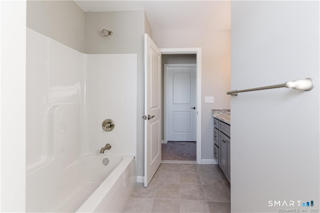 137 Mulholland Way North Haven CT 06473