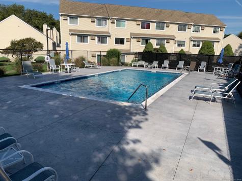 136 Pembroke Road Danbury CT 06811